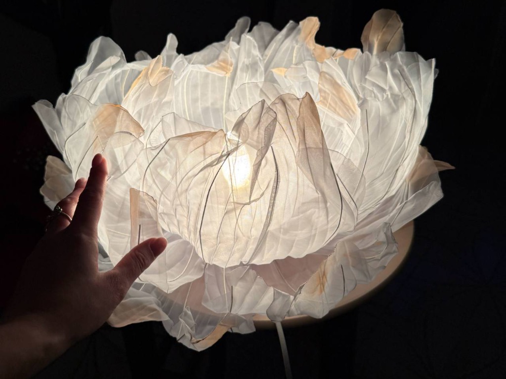 Lampada peonia gigante in stoffa